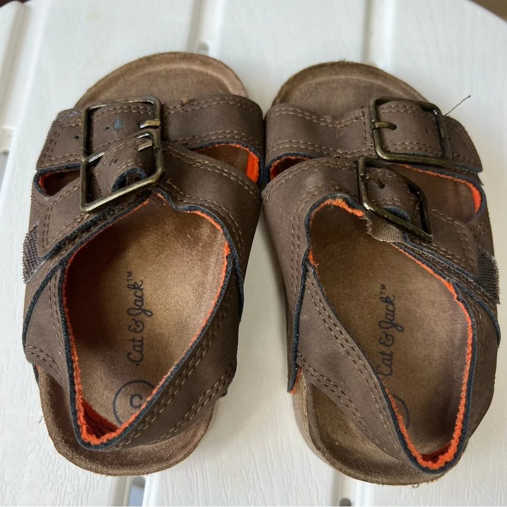 Faux-Leather Double-Buckle Sandals‎